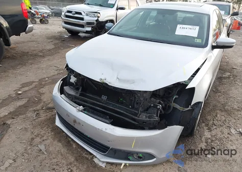 2012 Volkswagen Jetta 2.0L Tdi from USA, damaged, VIN 3VWLL7AJ2CM060753